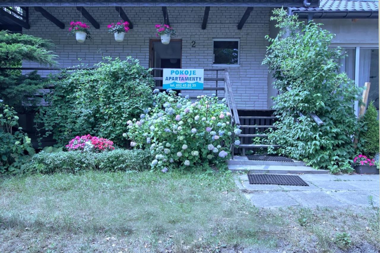 Pokoje I Apartamenty Przy Sosnowej Poddabie Esterno foto