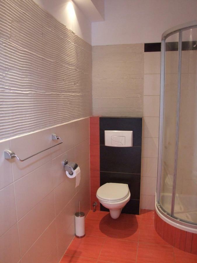 Pokoje I Apartamenty Przy Sosnowej Poddabie Esterno foto